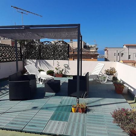 Rosa'S Apartment With Terrace Cagliari Dış mekan fotoğraf