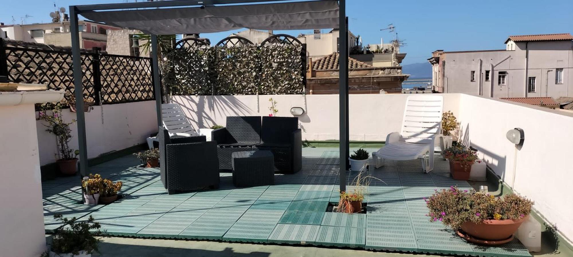 Rosa'S Apartment With Terrace Cagliari Dış mekan fotoğraf
